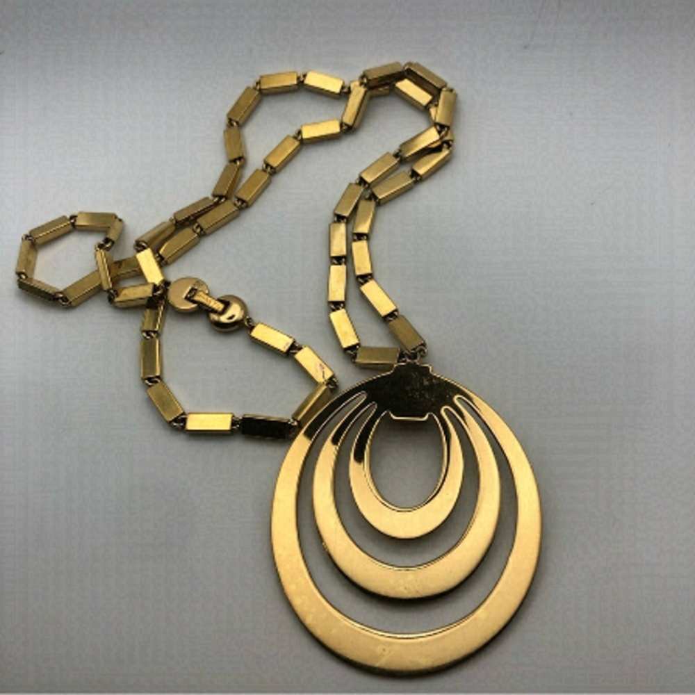 Vtg 60s Monet Gold Tone Huge Pendant Long Necklace 29” & 2.8” Pendant